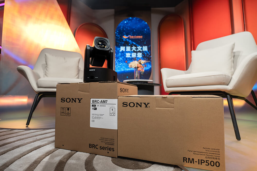 索尼家用投影P9