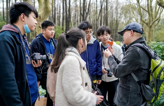 同济大学陈士超教授讲解不同植物的特点