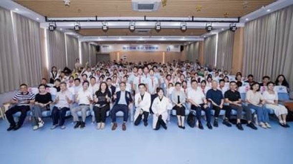 第386间“索尼 梦想教室”落地晓沧小学教育集团郭店小学