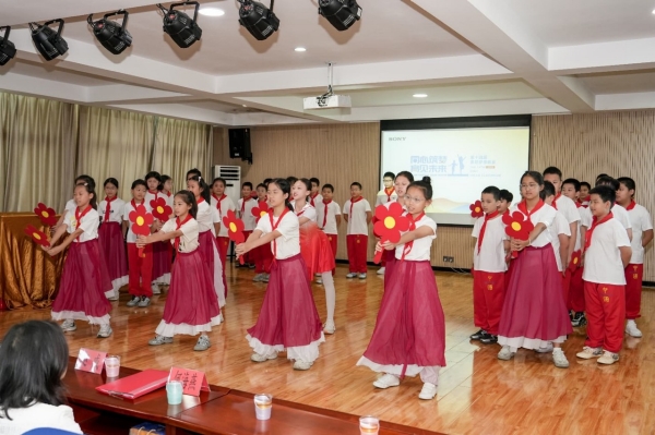 小学生才艺表演