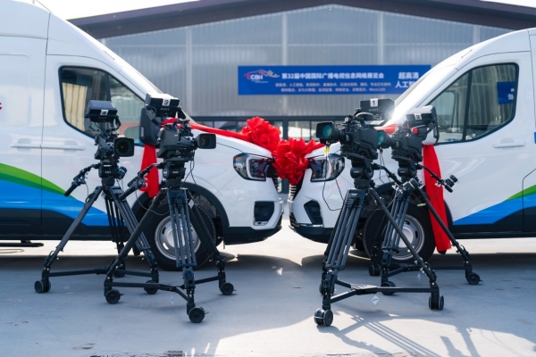 4台HXC-FZ90 系统摄像机 现场图