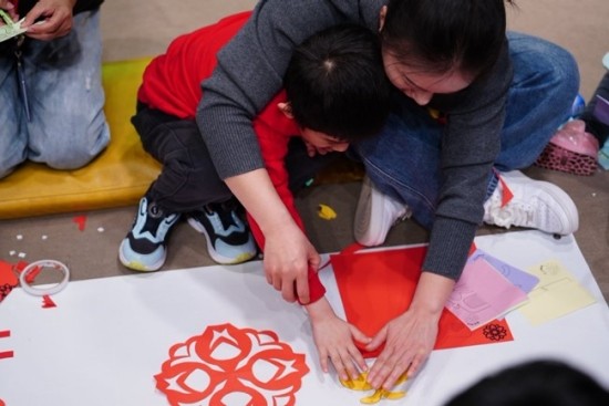 “星”途相伴，“纸”为你开 索尼员工志愿者活动在北京举行，助力特殊教育儿童梦想启航