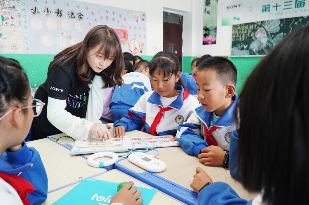 大学生志愿者现场教学