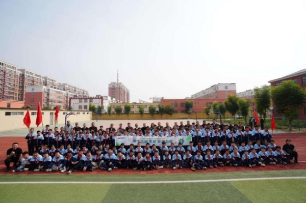 胡集小学落地第375间“索尼 梦想教室”